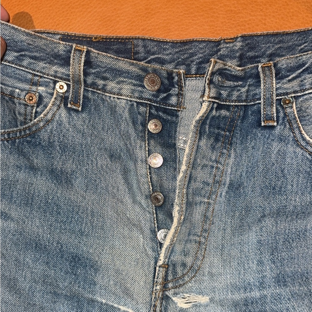 Levi's Classic Blue Jean Shorts for Women - Picture 3 of 3